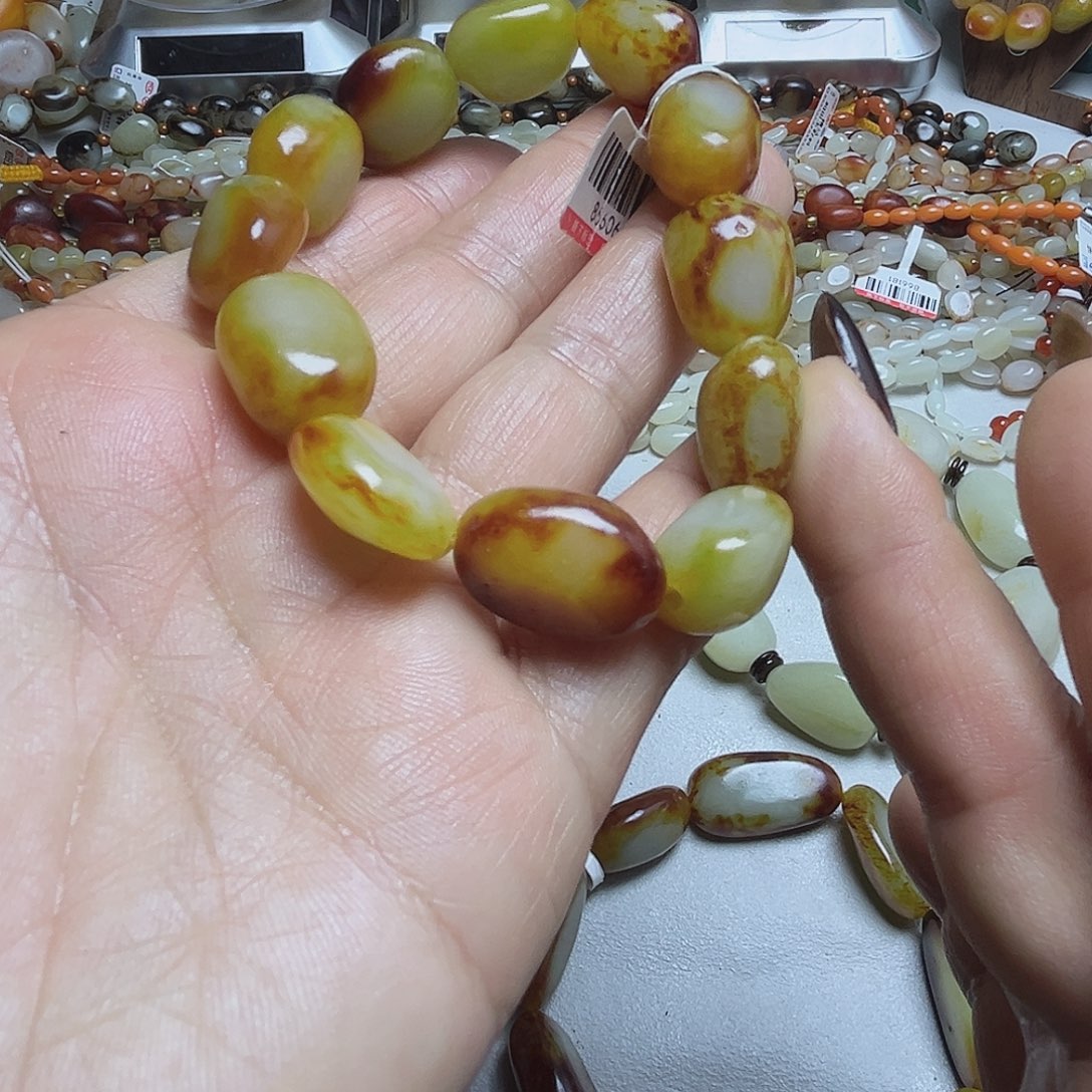 和田玉（糖玉）未镶嵌手链