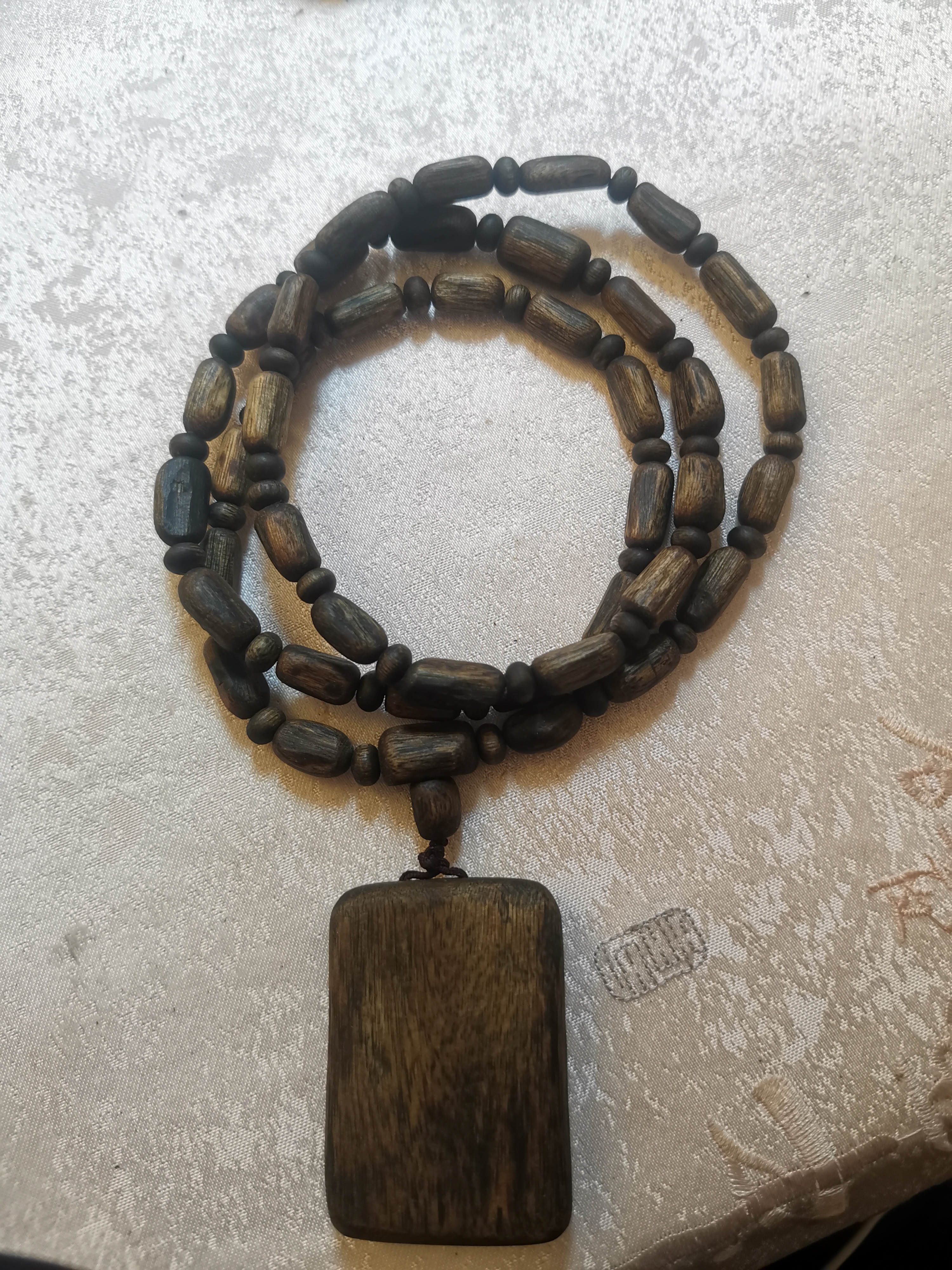 沉香奇楠沉香树心油珠与无事牌