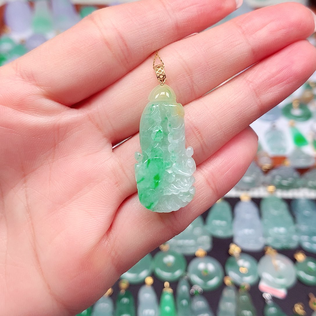 翡翠颈饰18K金镶嵌天然翡翠A货