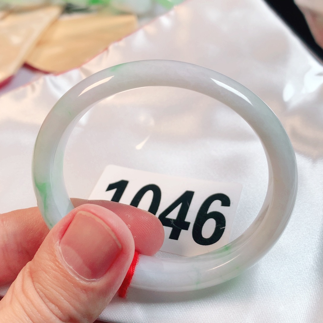 翡翠手镯未镶嵌翡翠手镯1046