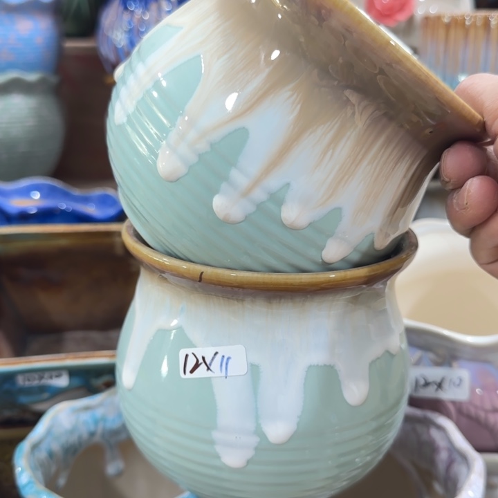 凑9块包邮，有孔花盆