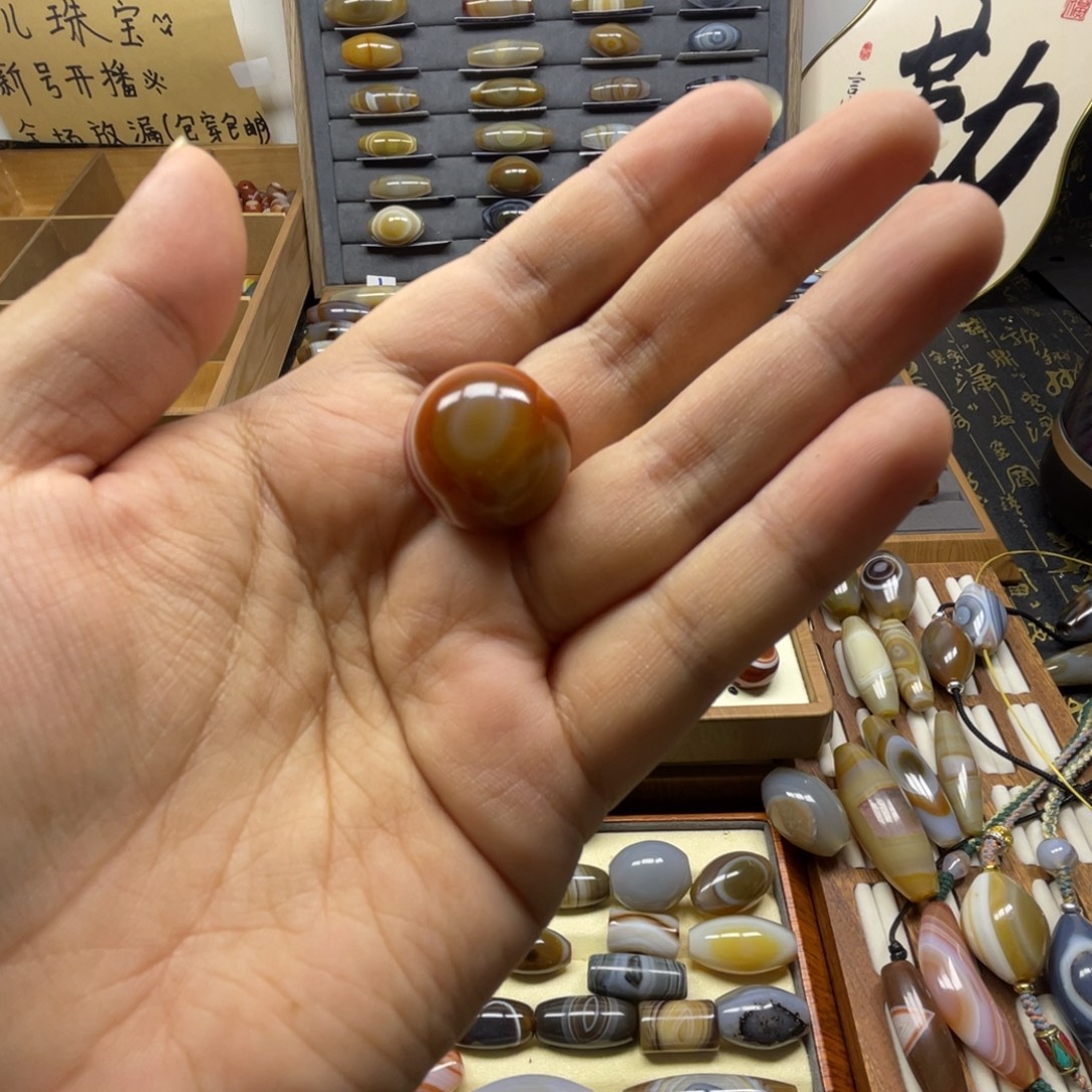 大***扬玛瑙/玉髓未镶嵌颈饰