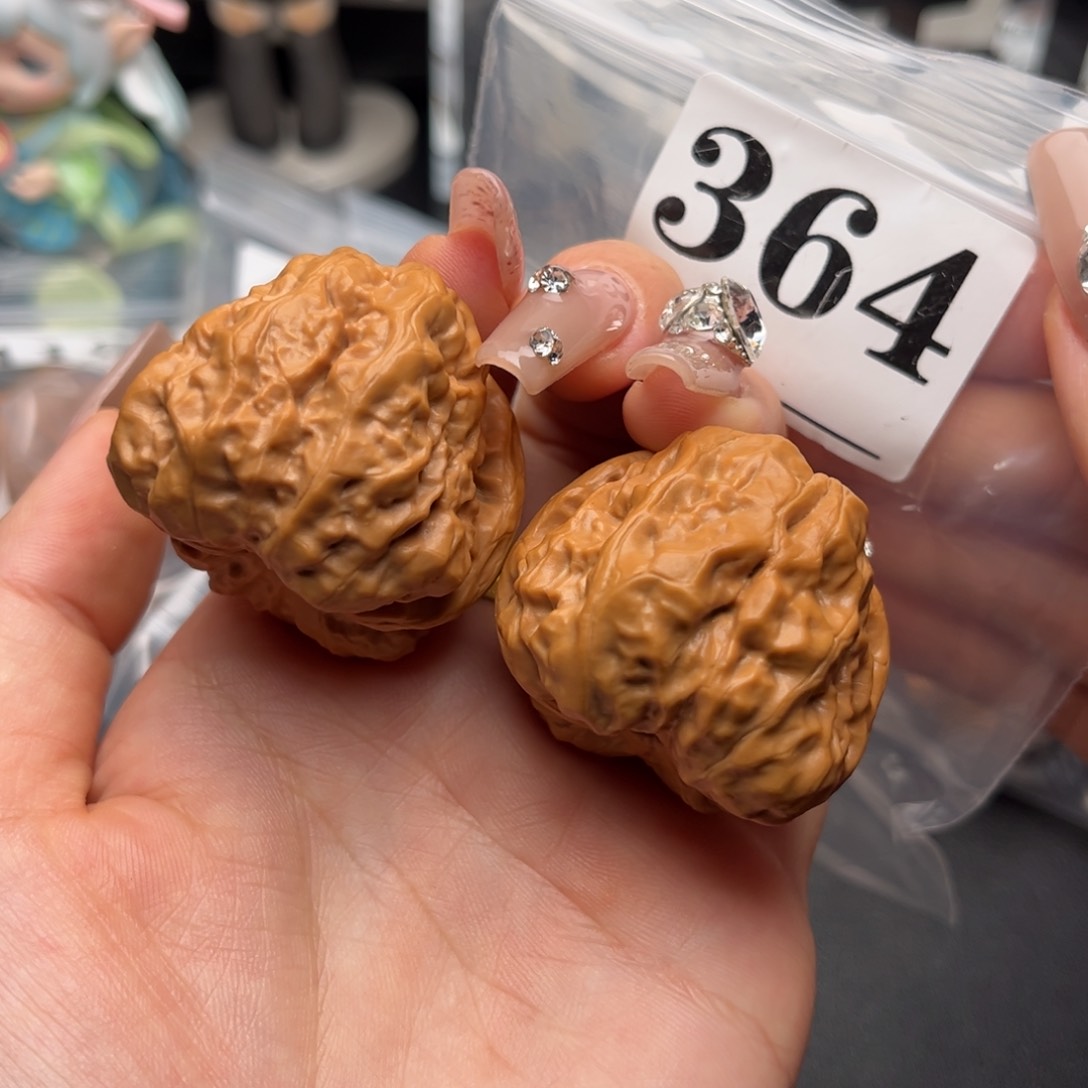 文玩核桃把件蛤蟆39肚44