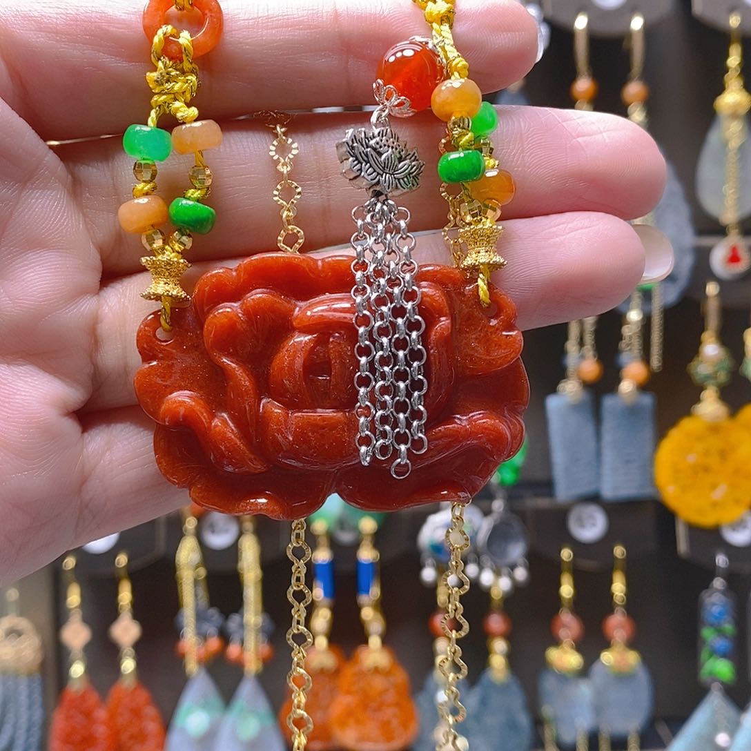 未镶嵌翡翠耳饰翡翠