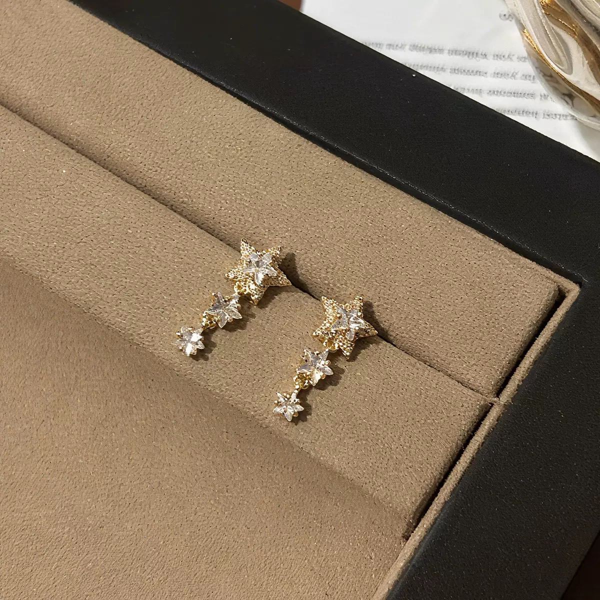 铜合金锆石耳饰 AL7208 超闪满镶锆石星星流苏百搭耳环