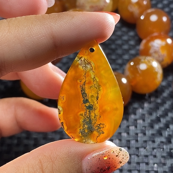 未镶嵌颈饰玛瑙/玉髓