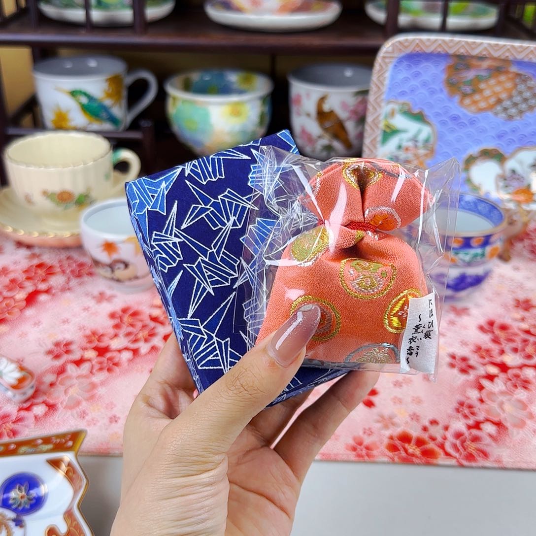 他家茶具瓷器真美！薰衣草