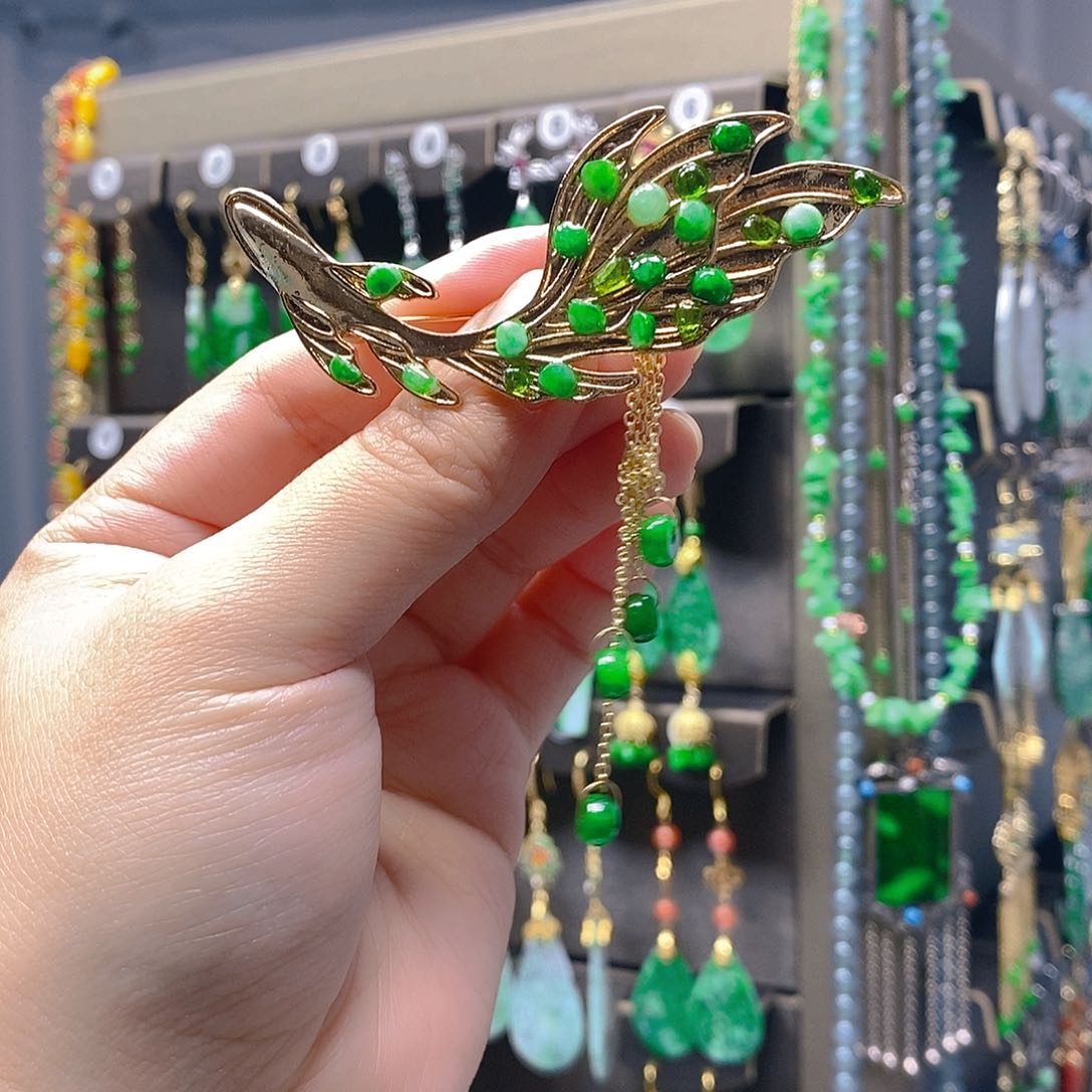 未镶嵌翡翠耳饰翡翠