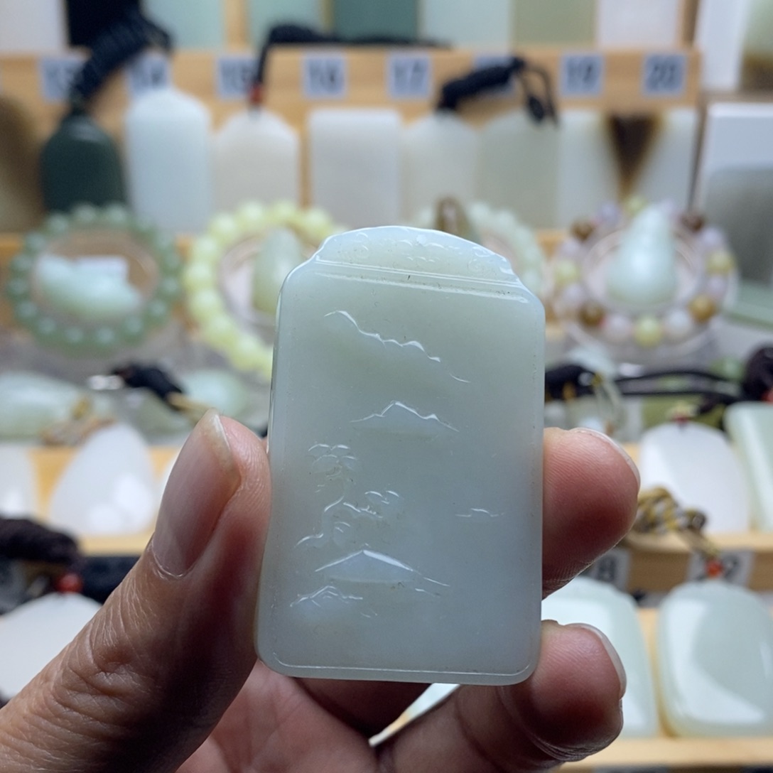 未镶嵌和田玉挂件