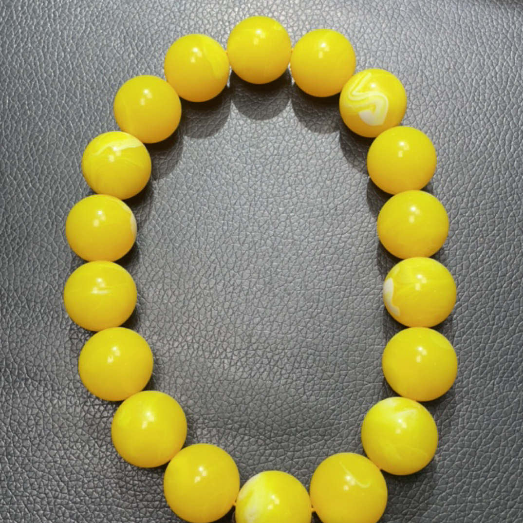  738  卡20鸡油黄手持