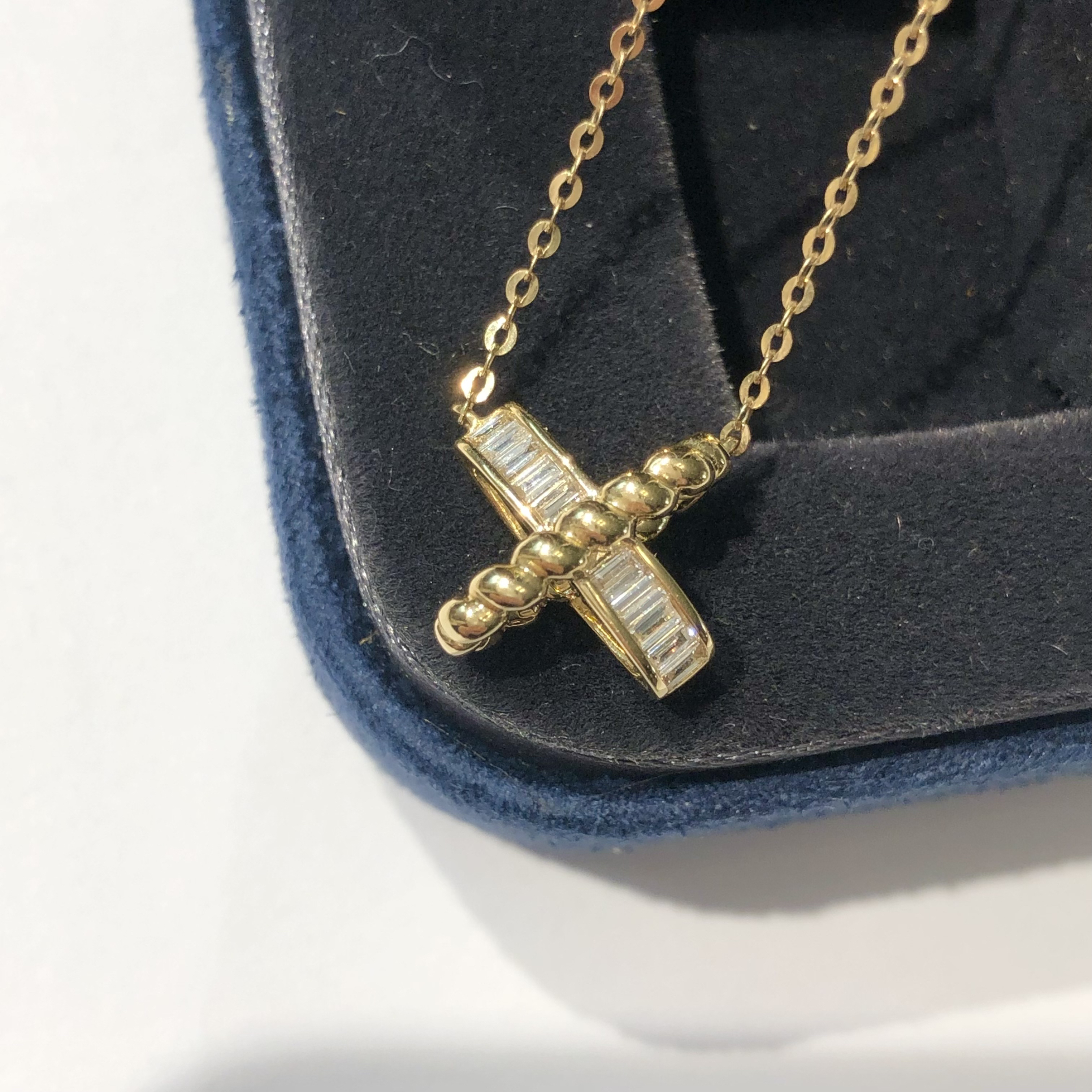 18K金字母X边珠镶嵌天然钻石项链锁骨链