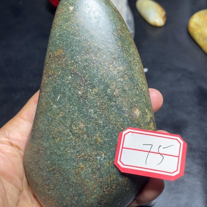 和田玉未镶嵌颈饰75