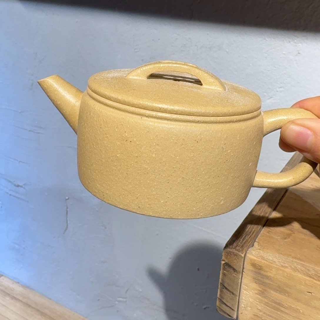 本山绿泥茶壶微瑕梨皮180毫升左右