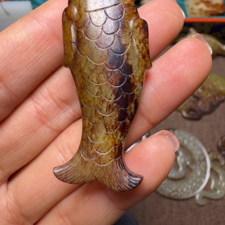 紫***歌和田玉（糖玉）未镶嵌颈饰