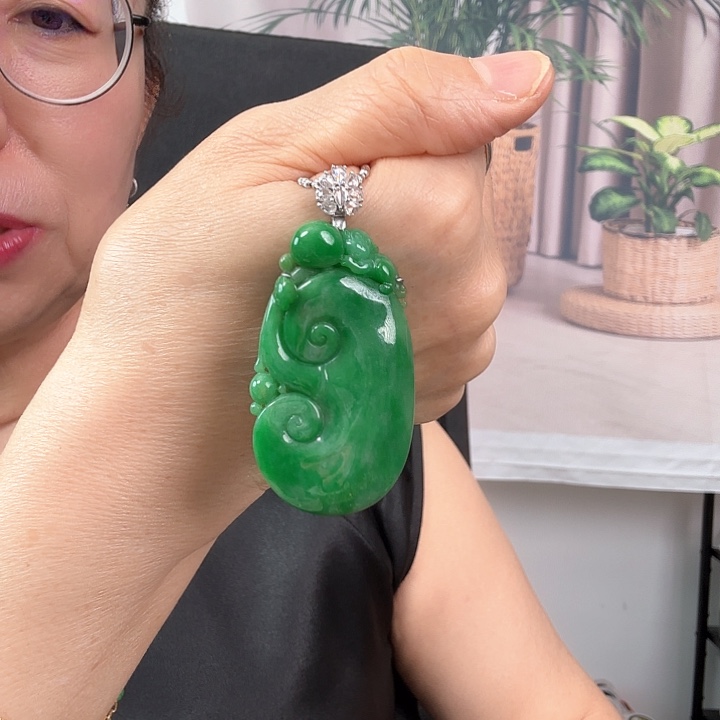 翡翠颈饰18K金镶嵌吉祥如意