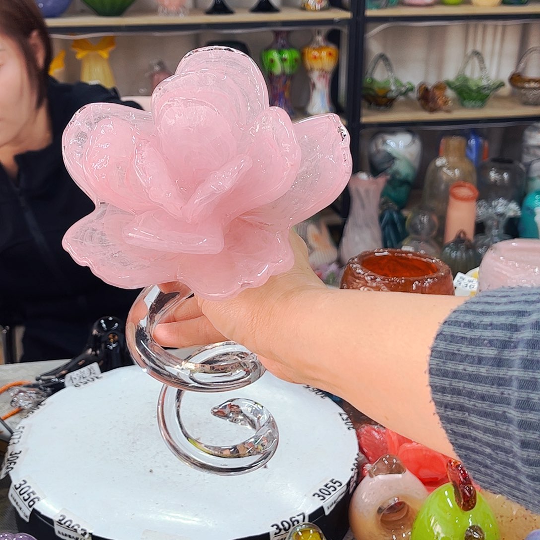 粉霸王莲 瑕家悦琉璃工艺品