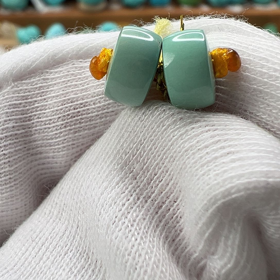 绿松石直切对珠未镶嵌