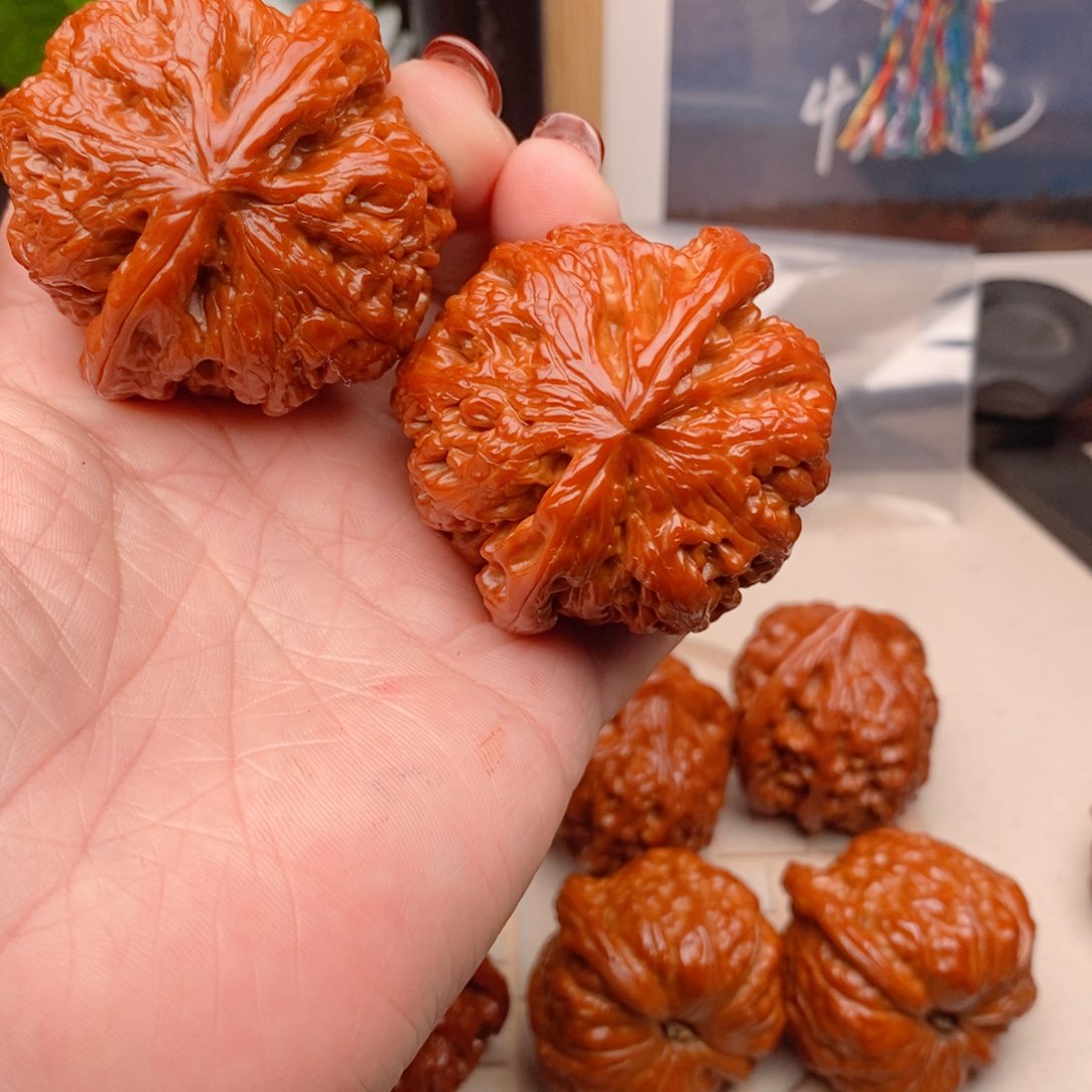 吊坠文玩核桃韩*粗筋