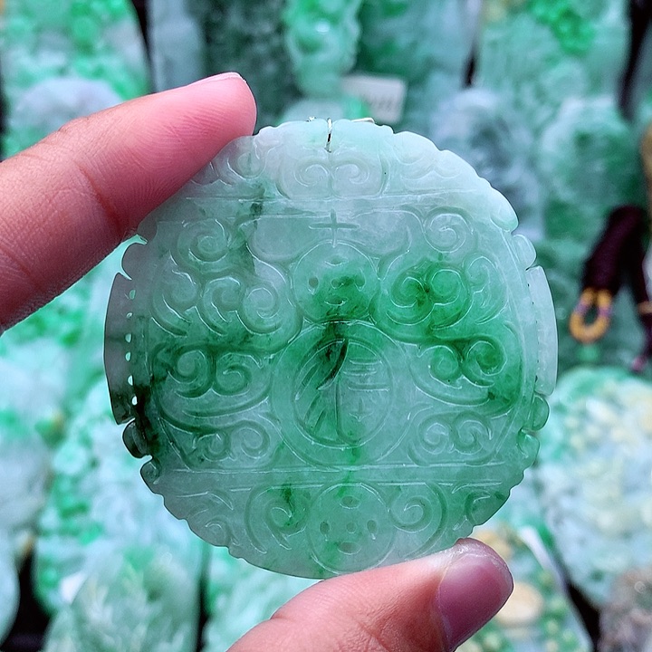 翡翠吊坠(不含链)未镶嵌