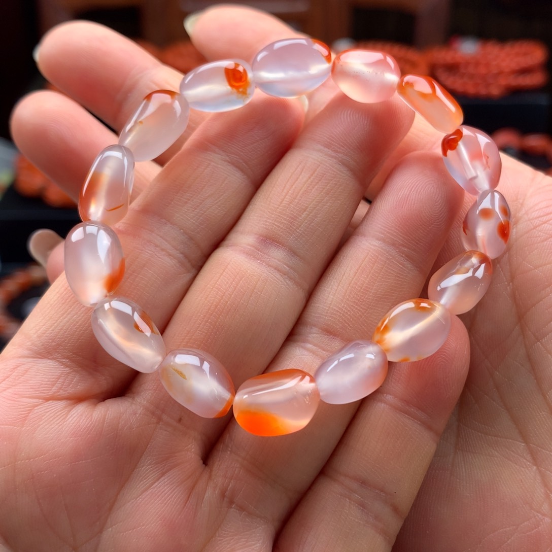 南红玛瑙手串未镶嵌