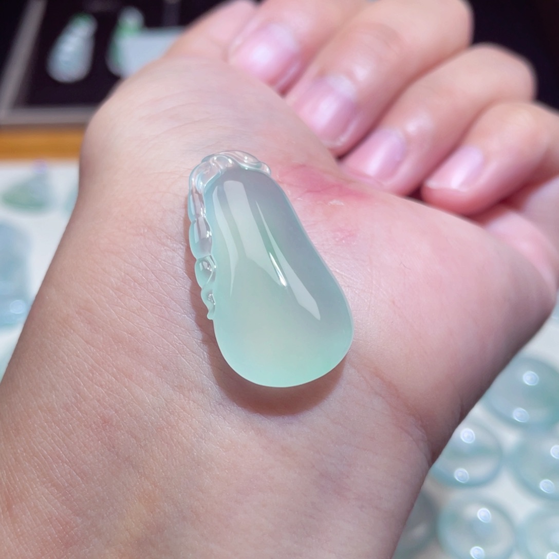 颈饰未镶嵌翡翠福瓜