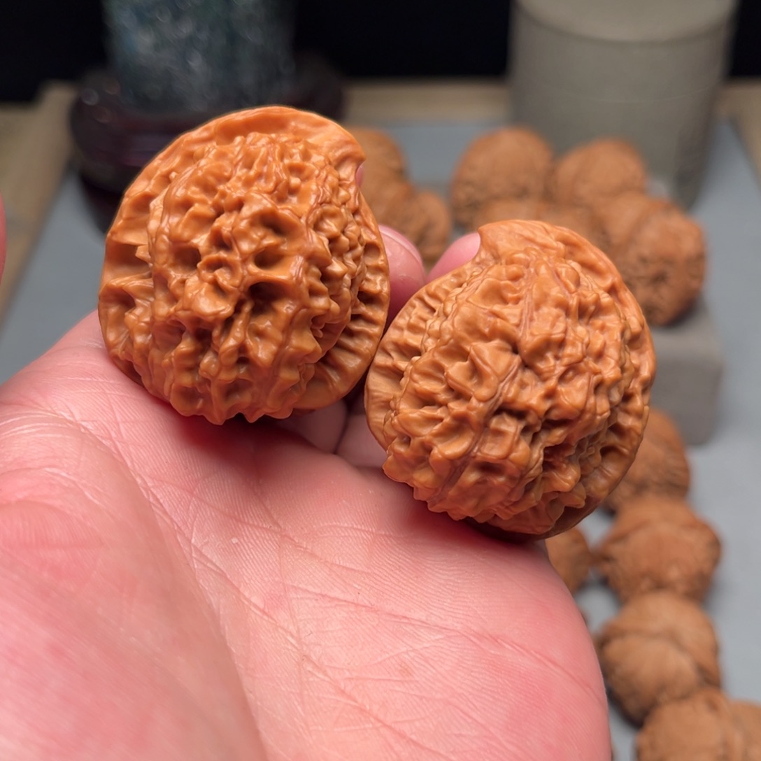 文玩核桃吊坠座山雕