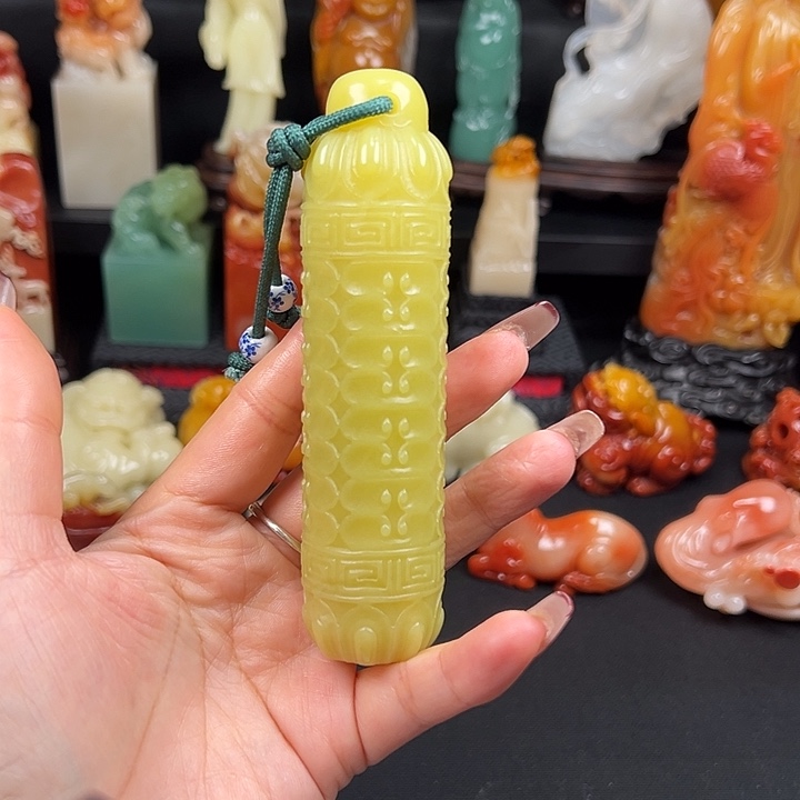 寿山石艾叶绿石印章