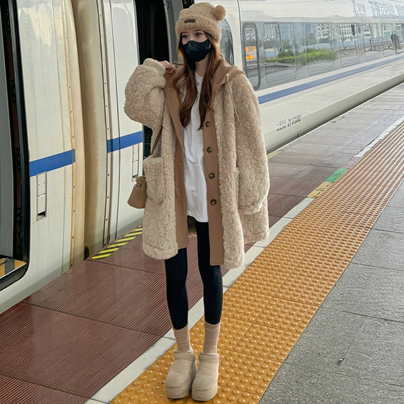 韩版慵懒风假两件羊羔绒皮毛一体外套女冬季新款连帽大衣加厚保暖