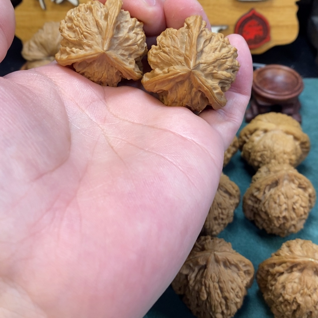 文玩核桃把件盘山三棱36