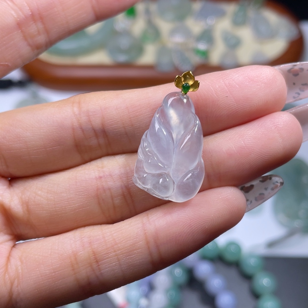 翡翠颈饰18K金镶嵌九尾