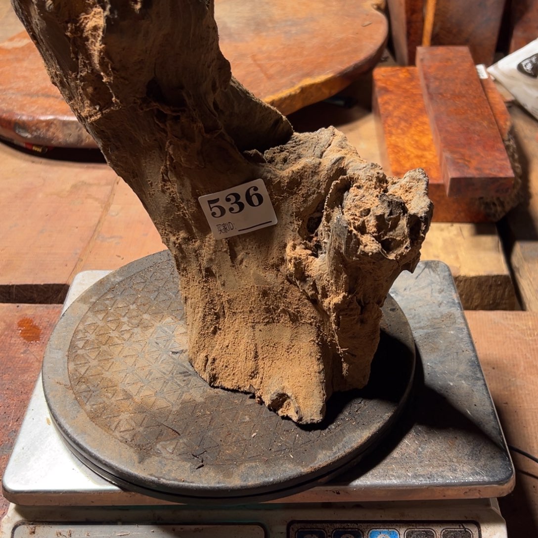 夕***红大果紫檀（缅甸花梨）