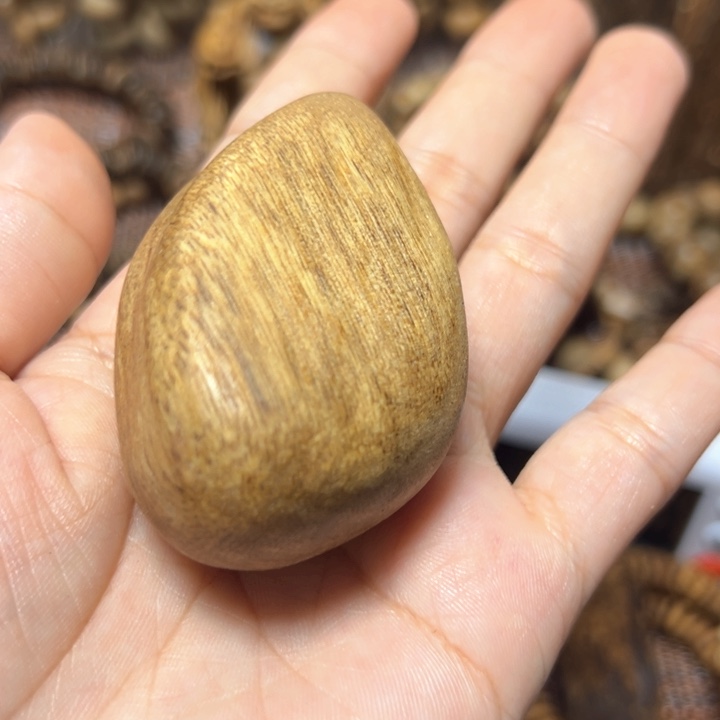 沉香碎屑沉香芽庄手把件