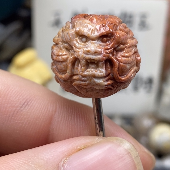 硅化珊瑚（珊瑚玉）未镶嵌颈饰