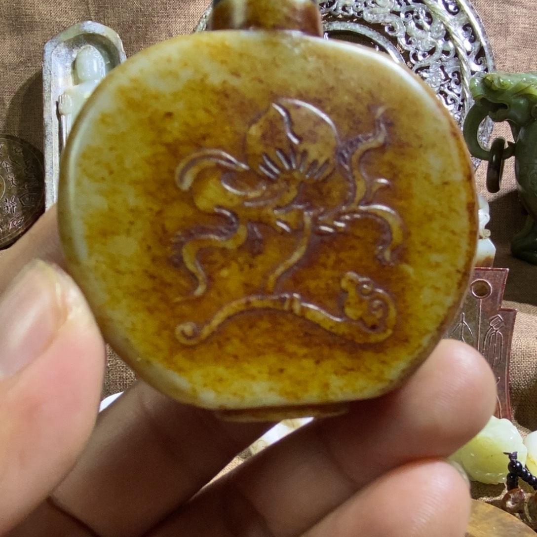 阿***陆和田玉（糖玉）未镶嵌挂件