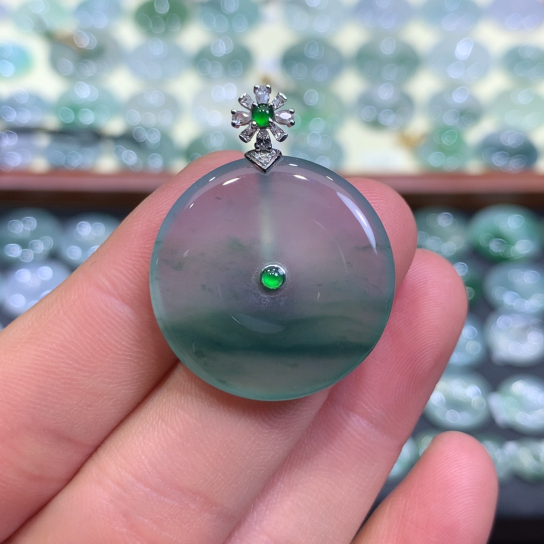 翡翠颈饰18K金镶嵌平安扣