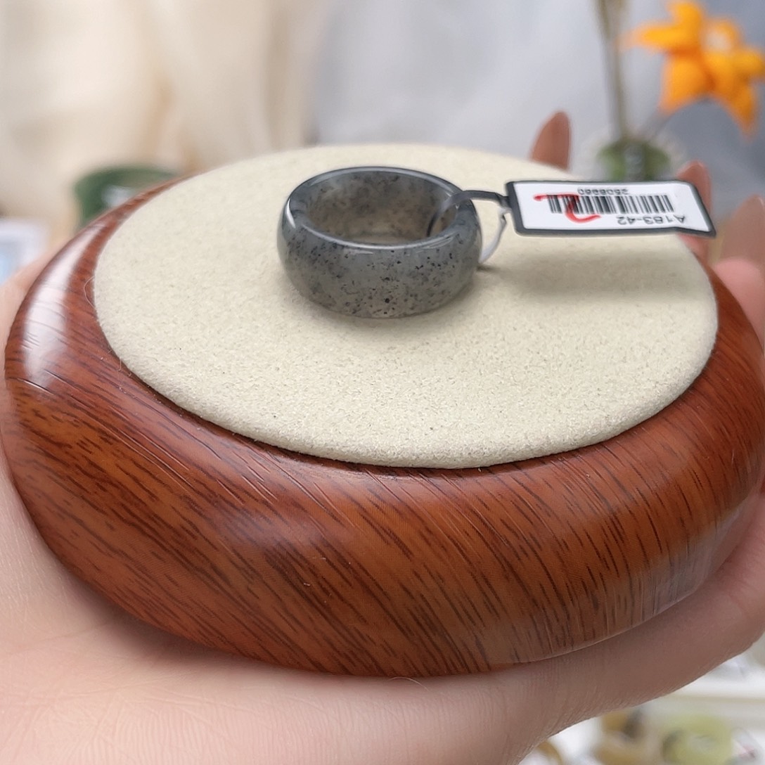 和田玉未镶嵌戒指点墨轮胎18.0v558