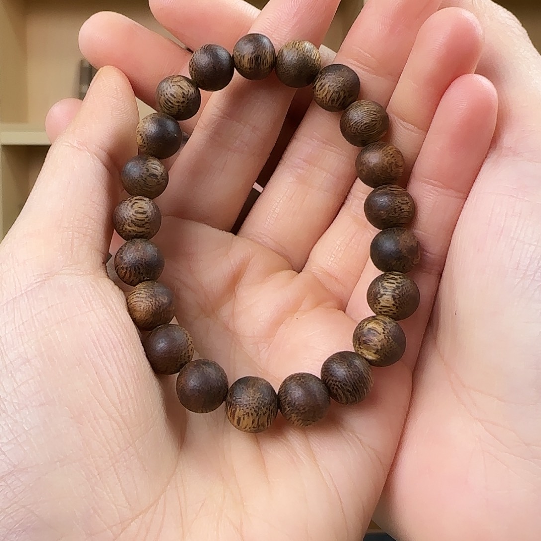手串沉香乌身卡9保5克+多样性发货一条