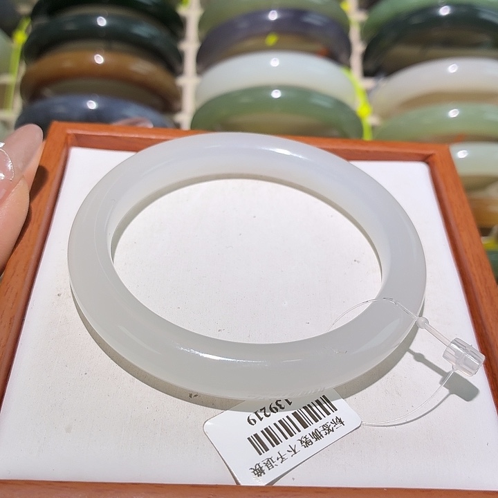 和田玉未镶嵌手镯35号56.5+