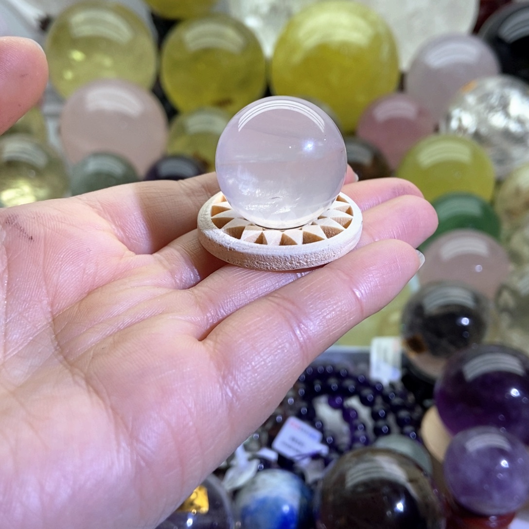 水晶未镶嵌珠宝半成品7