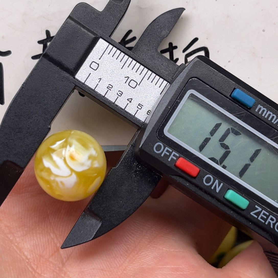 未镶嵌蜜蜡裸石蜜蜡