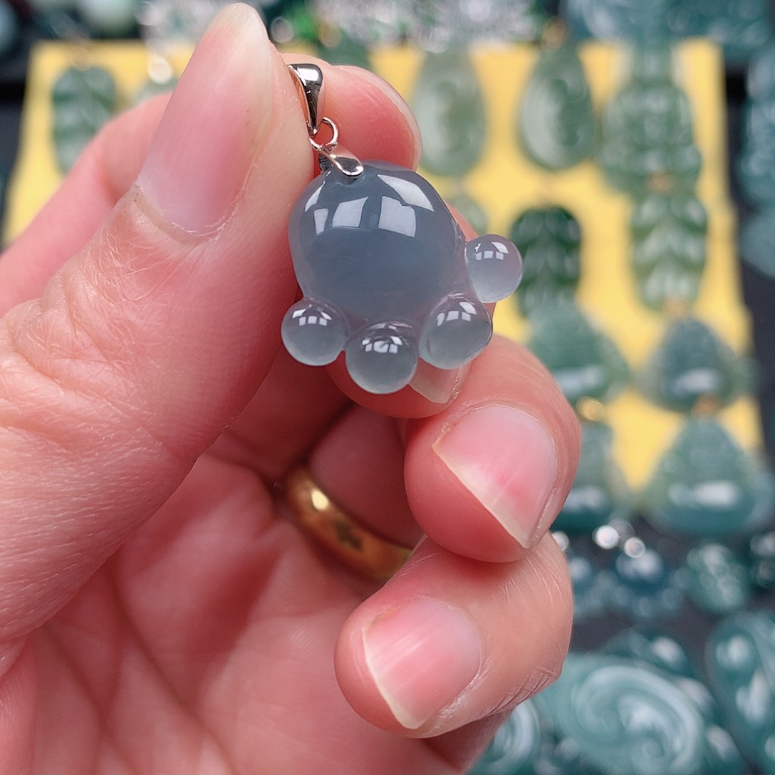 翡翠吊坠(赠链)未镶嵌吊坠