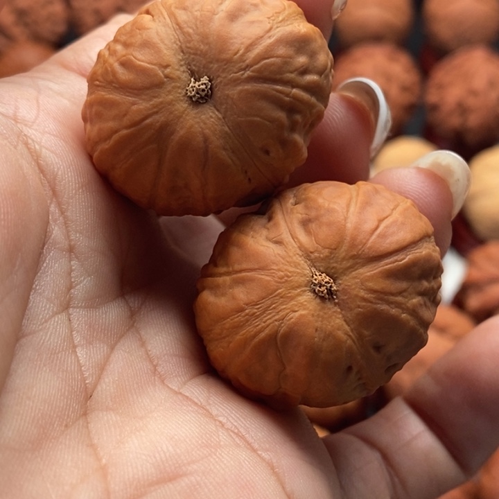 核桃精品文玩核桃手捻方墩