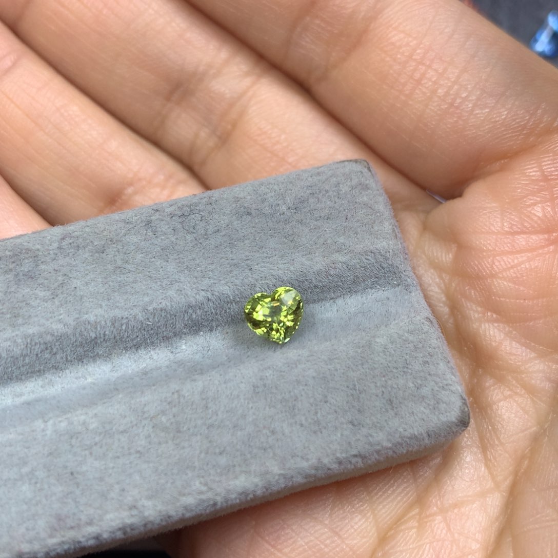 碧玺裸石未镶嵌阿富汗爱心碧玺