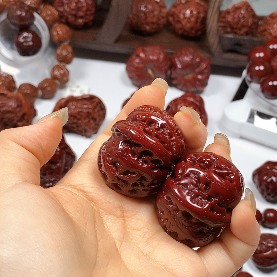 吊坠橄榄核王*生元宝