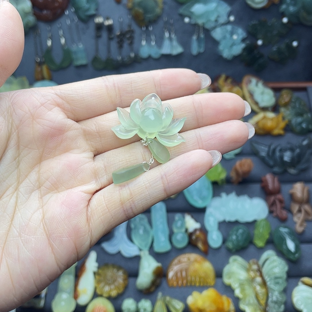 蛇纹石玉合金颈饰