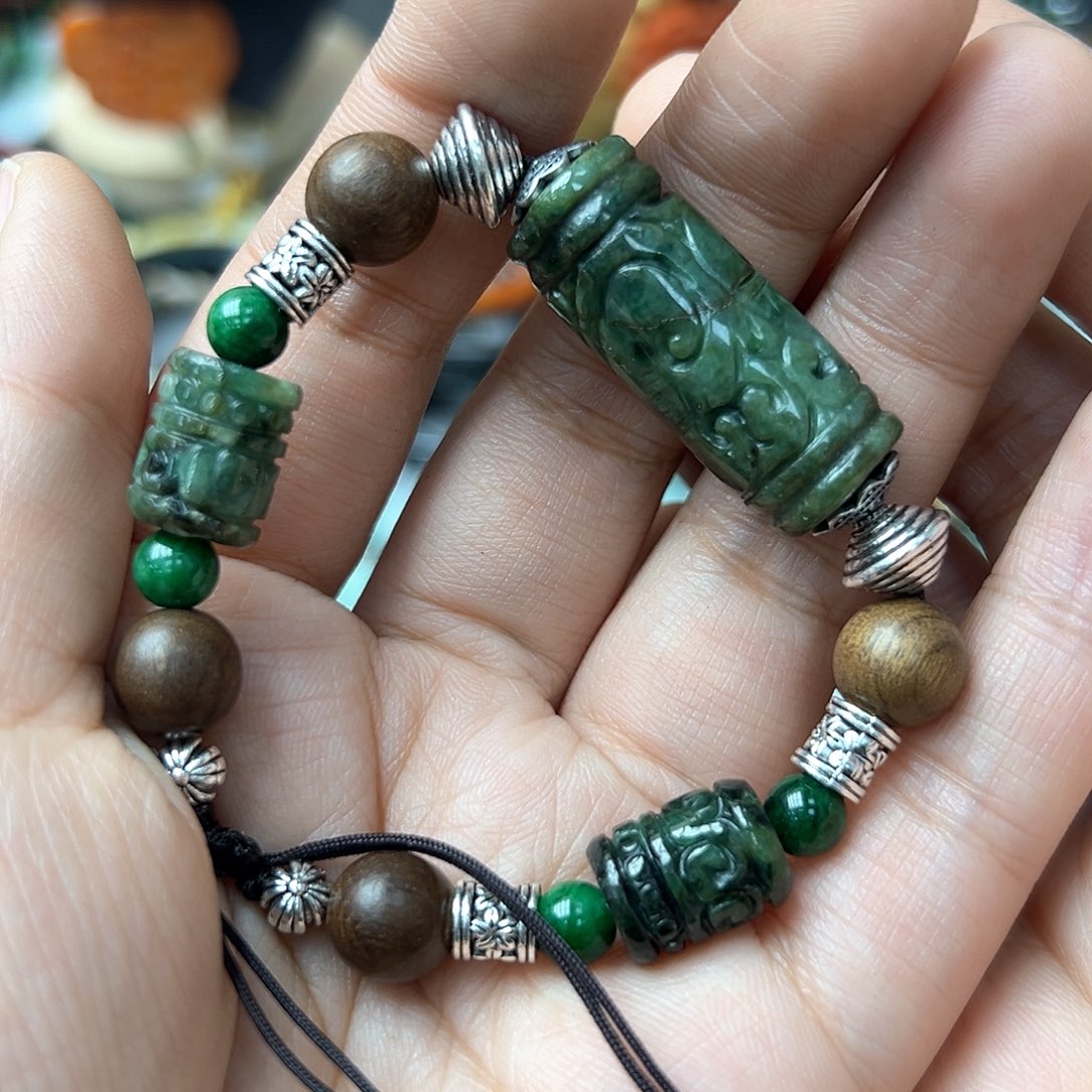 翡翠手链未镶嵌需包容