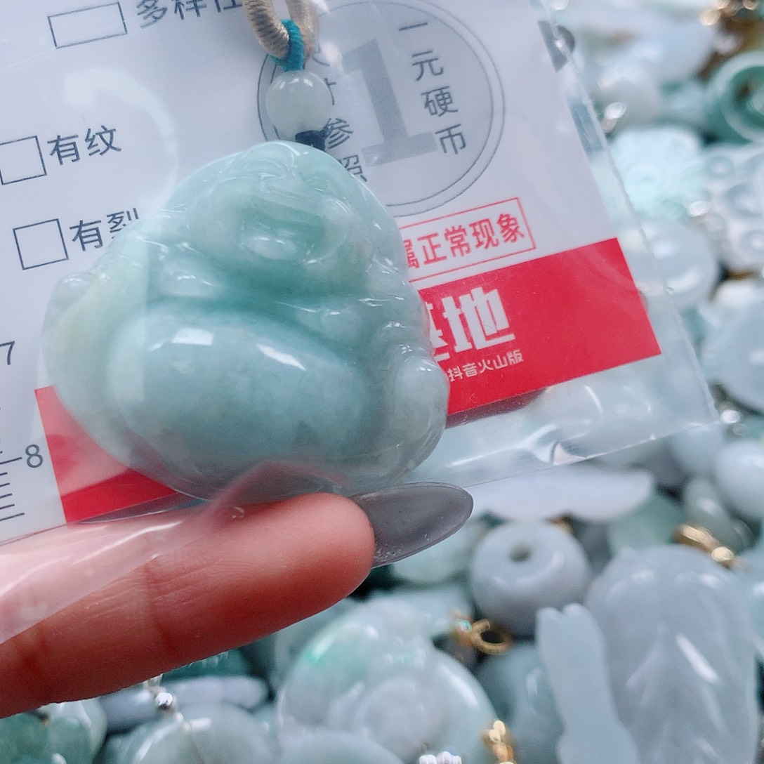 吊坠(不含链)未镶嵌翡翠