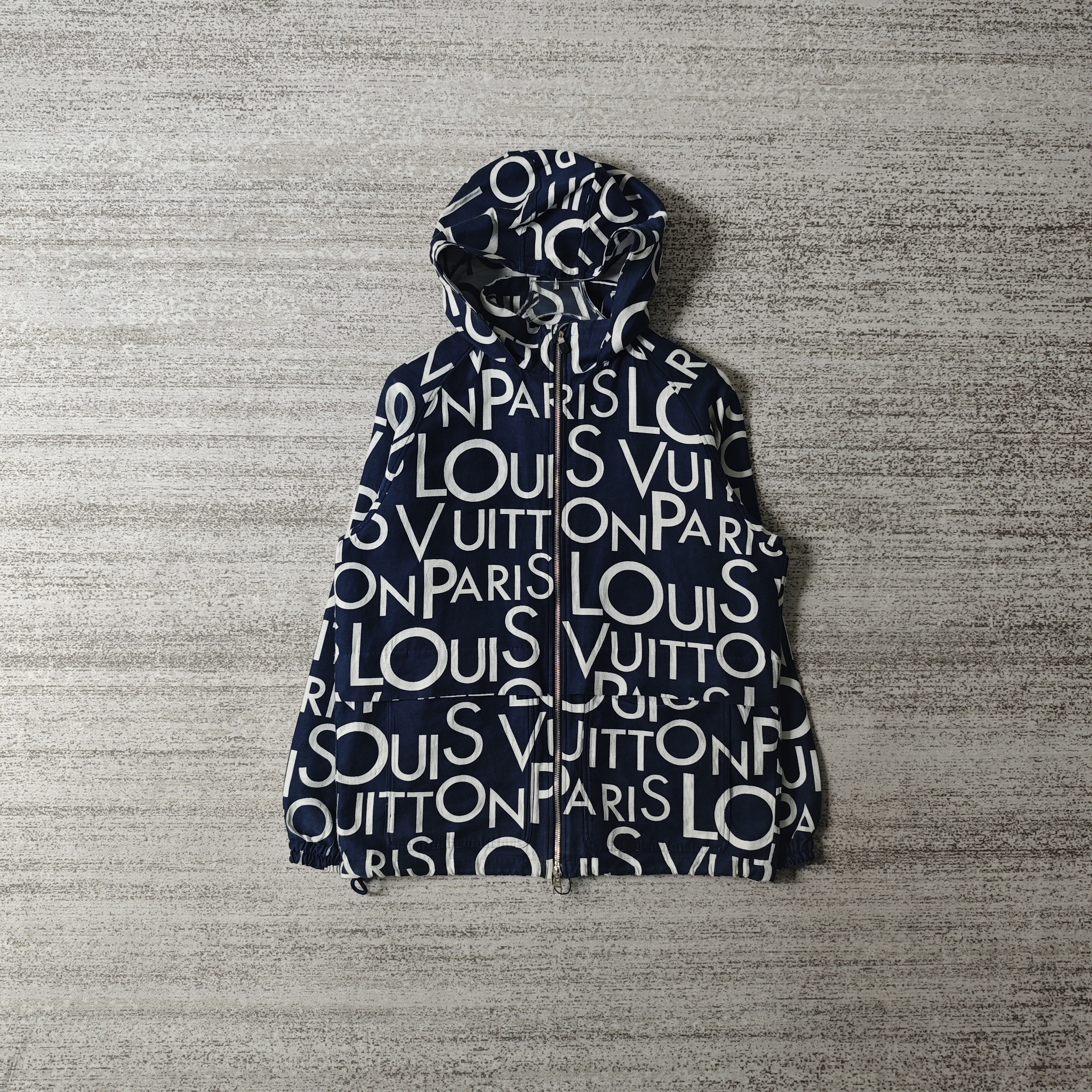 99新 LouisVuitton/路易威登 logo满印连帽夹克外套/46码＃3440