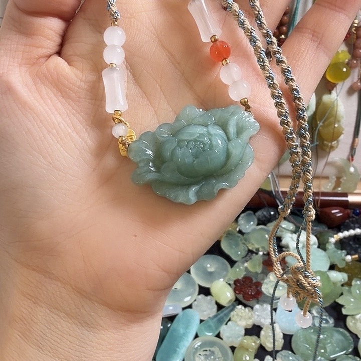 蛇纹石玉合金颈饰