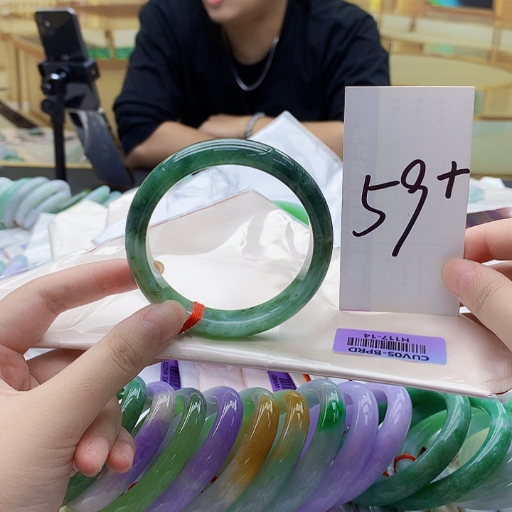 翡翠未镶嵌手镯ii